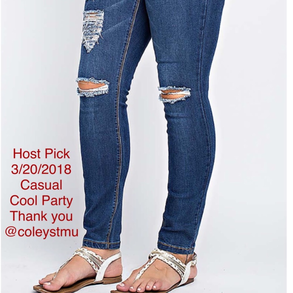 DISTRESSED LADIES JEANS SIZES 16-24 AVAILABLE - Picture 2 of 6